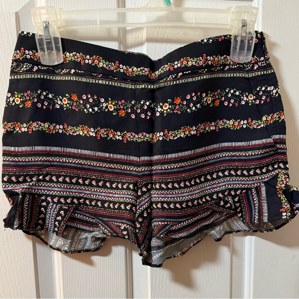 LOFT Black Floral High Waist Women's Ruffle Hem Shorts Size 2